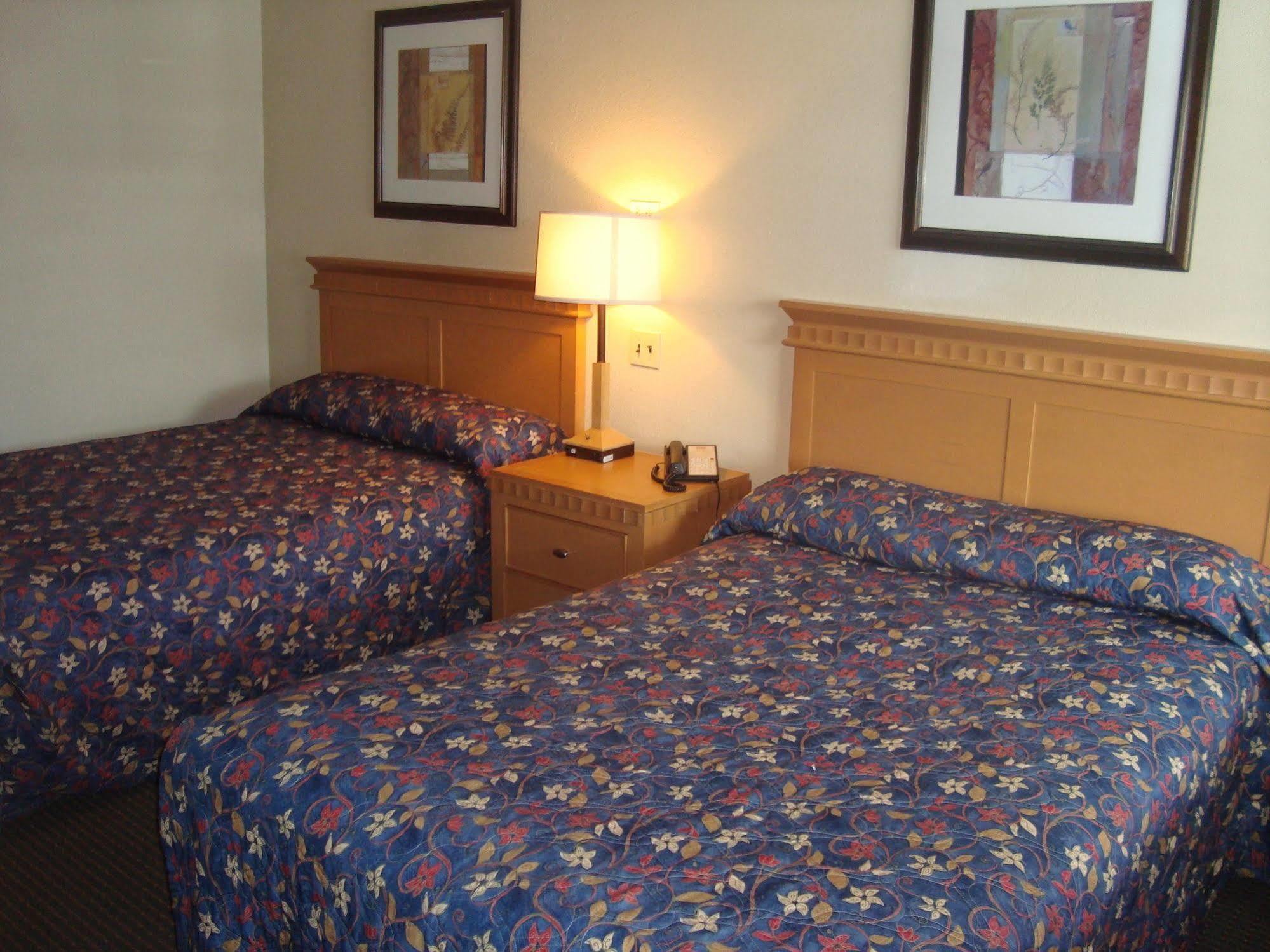 Inn At モンティチェロ エクステリア 写真